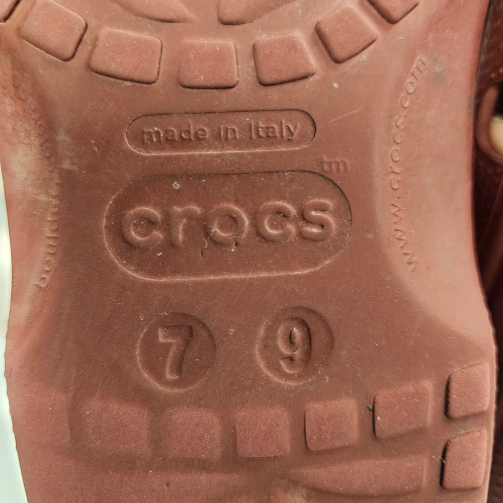 Crocs Classic Clogs Burgundy Maroon Made in Italy Mens 7 Womens 9 Shoes - Picture 6 of 8